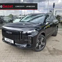 Czarny Jaecoo 7 Super Hybrid przed salonem Grupa Gezet. Sprawdź atrakcyjną jaecoo 7 cenę i ofertę.