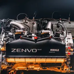 Potężny silnik Zenvo V12-4T od Mahle Powertrain, gotowy do dostarczenia niesamowitej mocy.