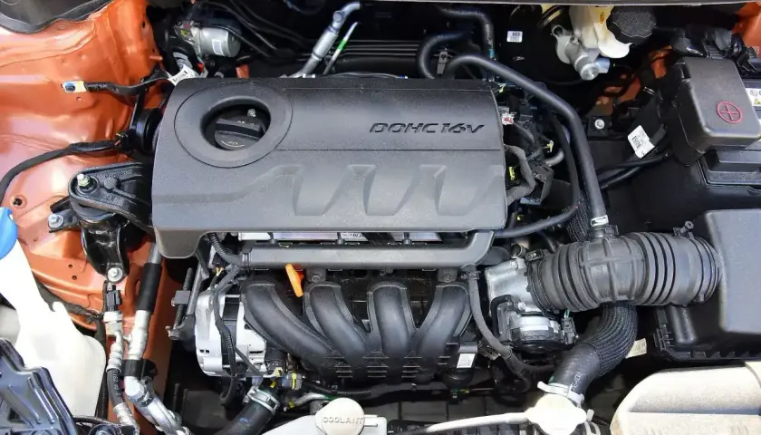Silnik DOHC 16V w Hyundai i30 1.6 benzyna. Czysty i zadbany, gotowy do jazdy.