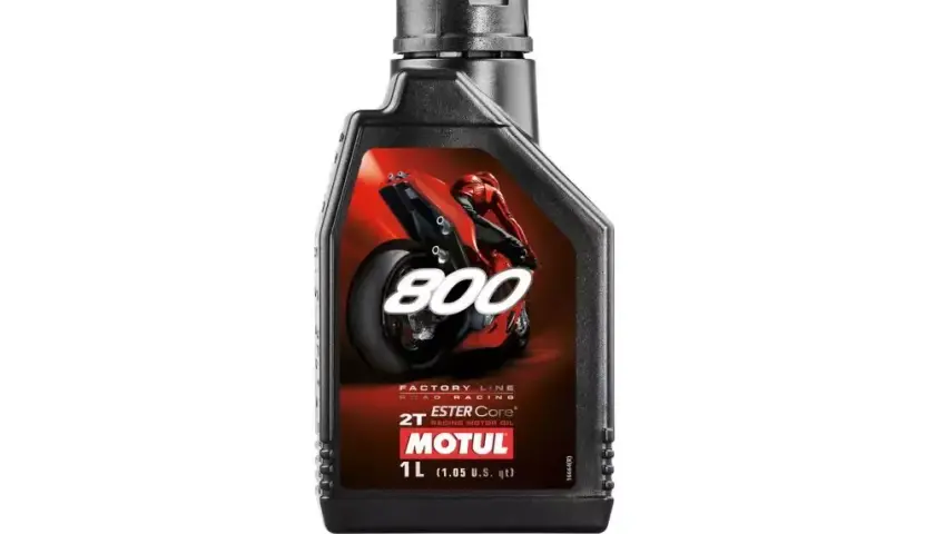 MOTUL 800 2T Road Racing: Olej, który zapewnia maksymalną ochronę silnika