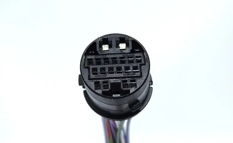 Problemy z wiązką elektryczną drzwi Opel Zafira B i ich rozwiązania