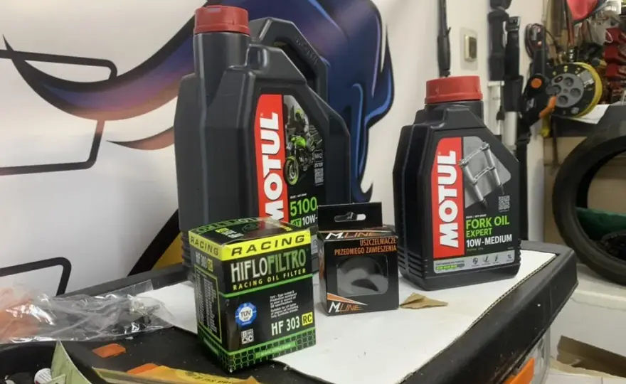 Motul 5100 czy 7100 - który olej lepiej chroni twój motocykl?