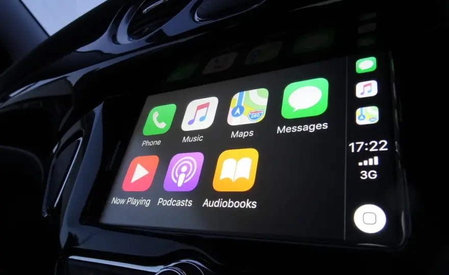 Apple CarPlay - Czy warto? Jak zainstalować i używać?
