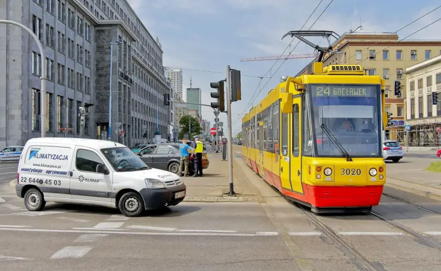 Tramwaj ma pierwszeństwo? Rozwiewamy mity kierowców!