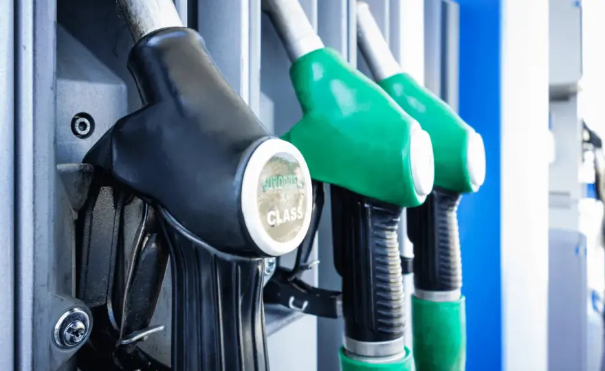 Diesel - jak tankować, by uniknąć problemów? Poradnik