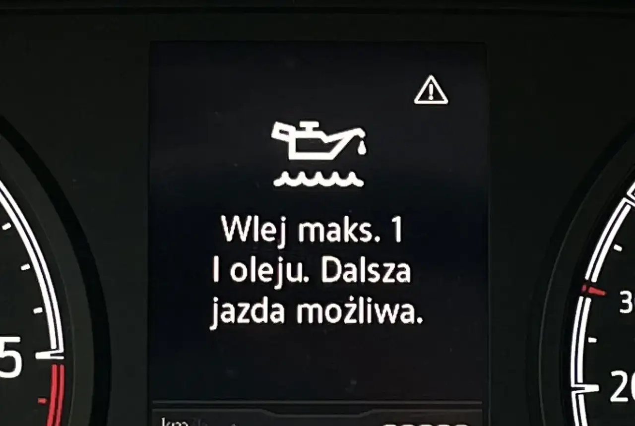Kontrolka oleju z falą informuje: 